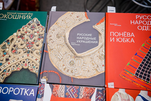 Более 4,6 тысячи книг было продано в секции Агентства креативных индустрий на ярмарке «non/fiction Весна»