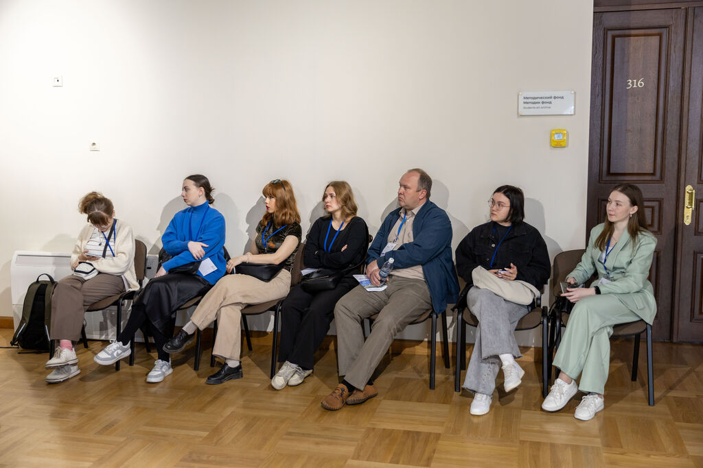 Образовательная программа «Креативные индустрии: перезагрузка книжной отрасли» (интеллектуальный партнер  - АНО «Креативный путь»), день 1-й (аудитория 315)